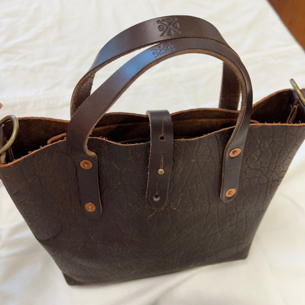 GO FORTH GOODS Avery Mini Tote – Cherry Bison Leather - Picture 4 of 16